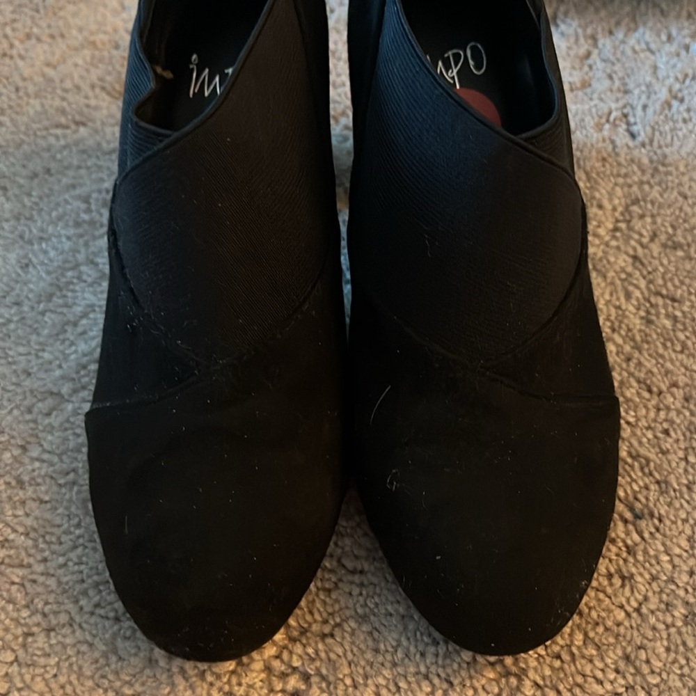 Woman’s Black Size 6 Booties - Picture 4 of 4